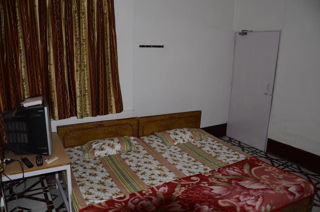 Kim Lawn Guest House 콜카타 외부 사진